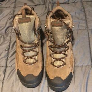 Men’s Columbia hiking boots. Size 14
